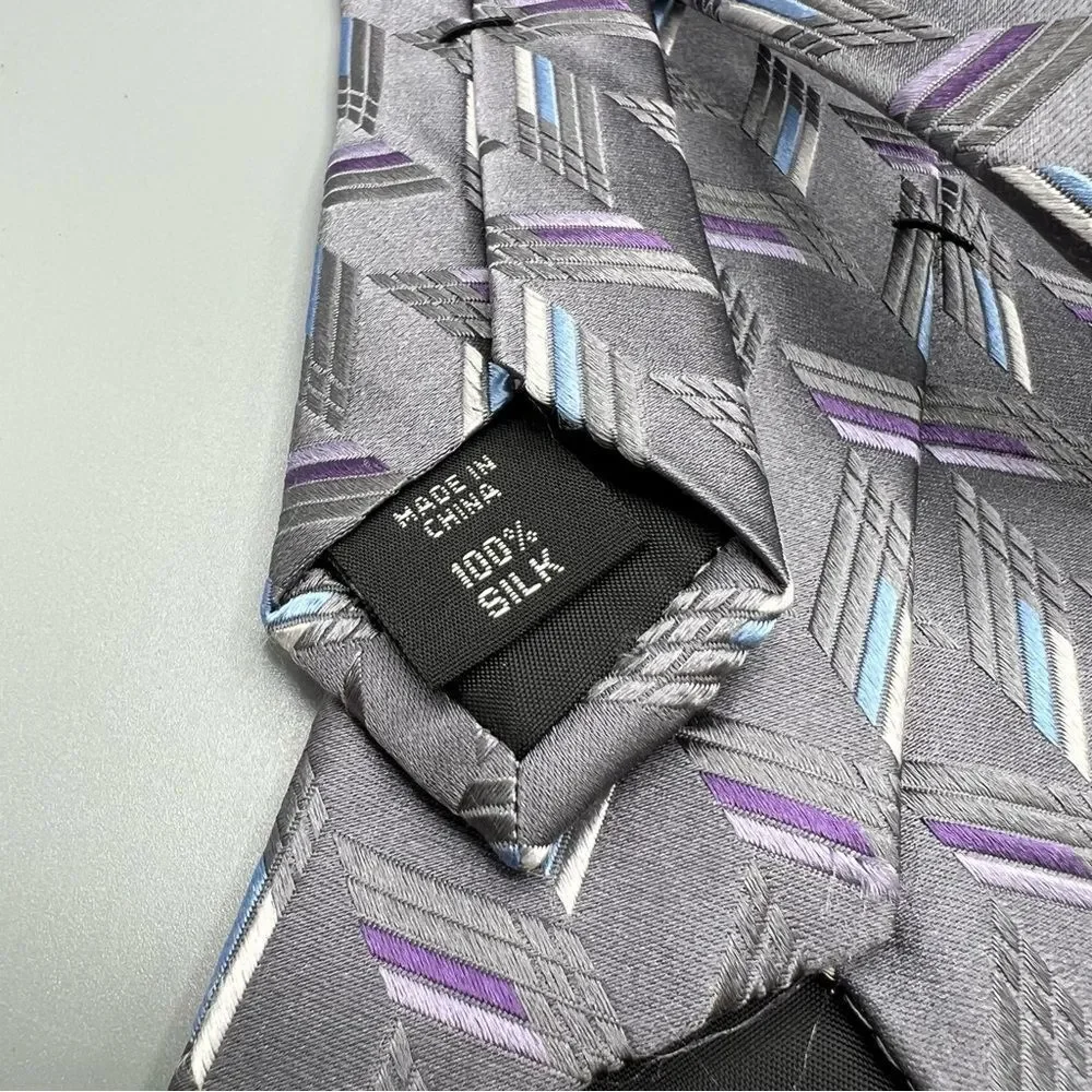 Michael Michael Kors 100% Silk Gray Purple Men’s Necktie Geometric Designer Tie